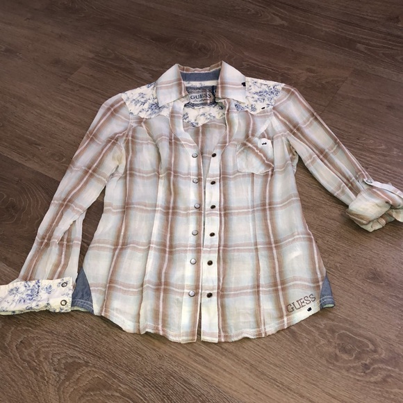 Guess - Picture 9 of 12